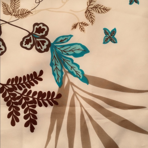 Ladies Spring Scarf - Picture 2 of 4